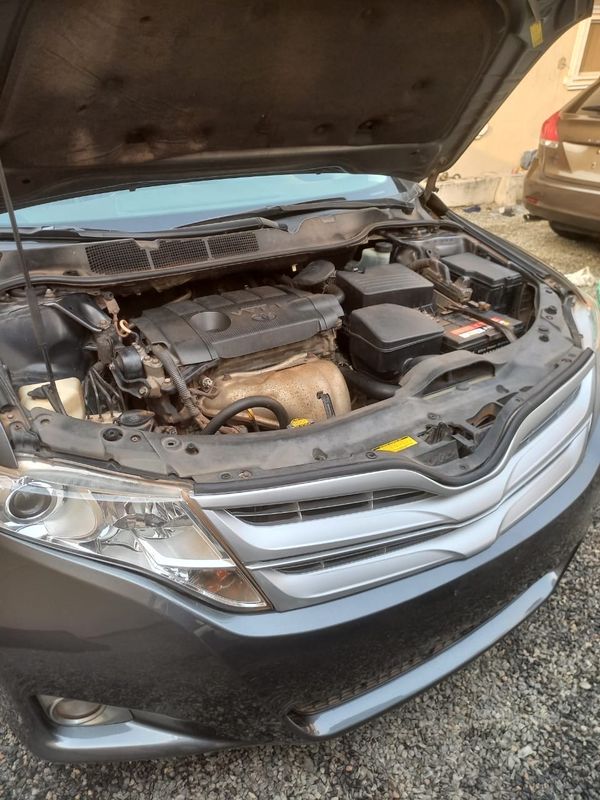 Thumbnail 7 of 2011 Toyota Venza AWD